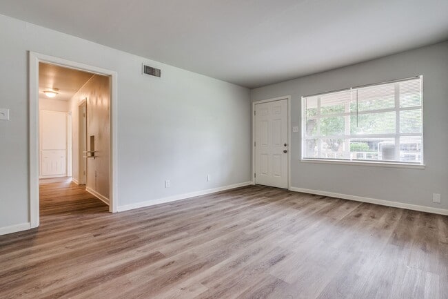 Photo - 10637 Dunaway Dr