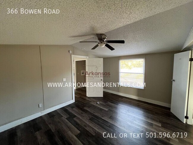 Photo - 366 Bowen Rd