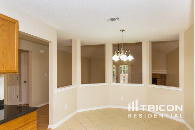 Photo - 156 Eagle Way