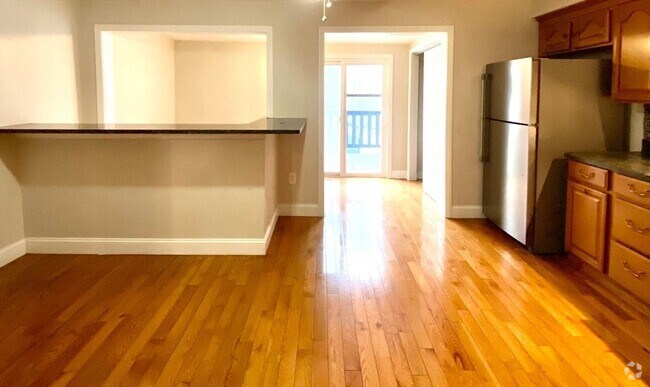 Building Photo - 161 Bennington St Unit #1 Rental