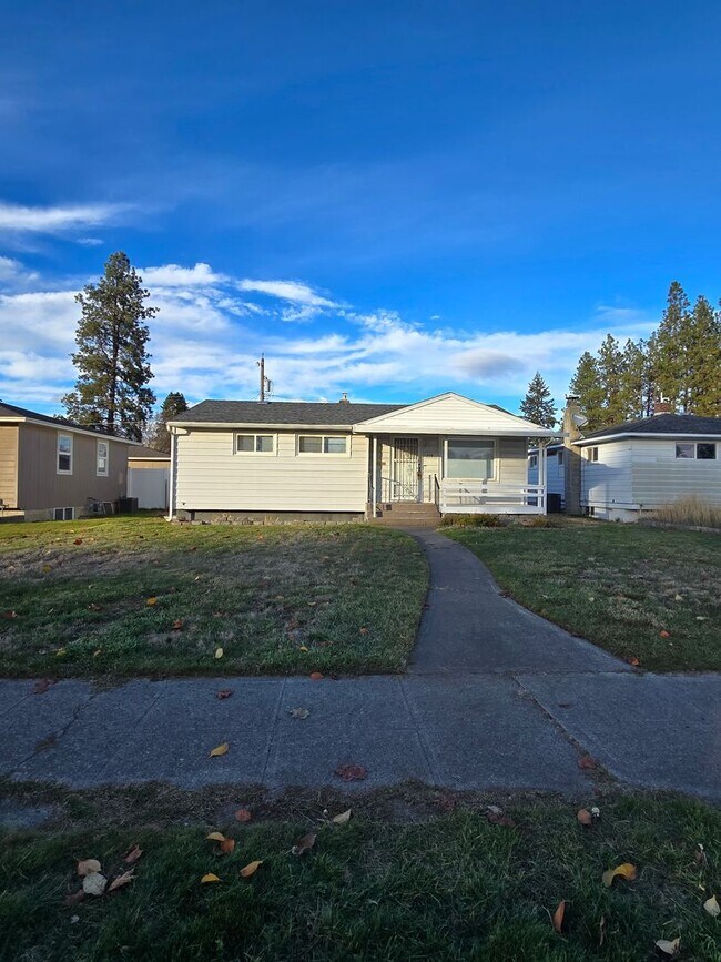 Newly Updated Shadle Home with Central AC!!! - Newly Updated Shadle Home with Central AC!!!