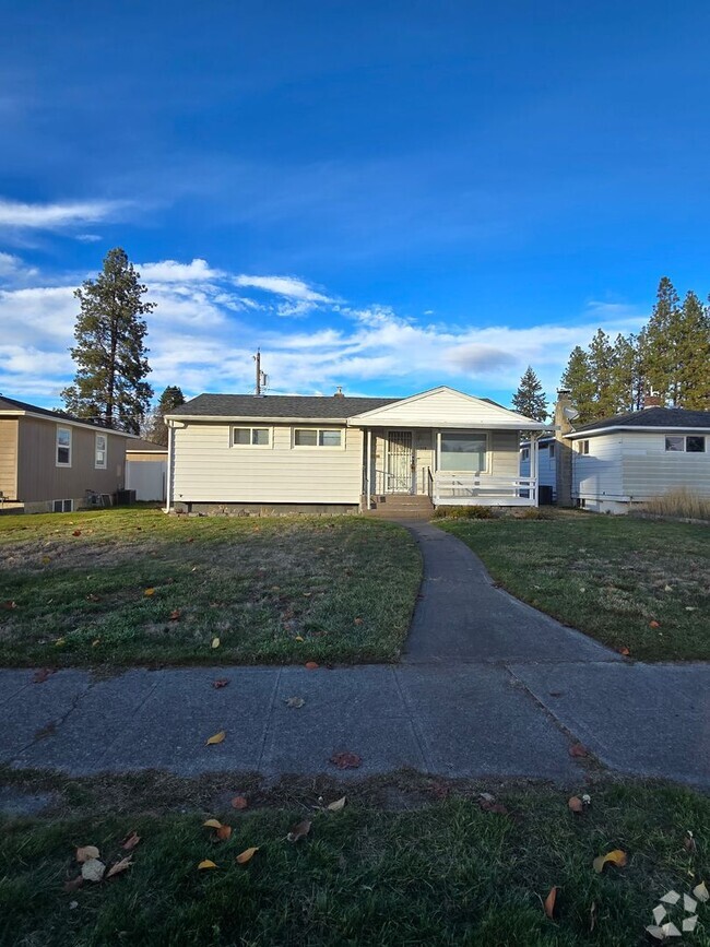 Building Photo - Newly Updated Shadle Home with Central AC!!!