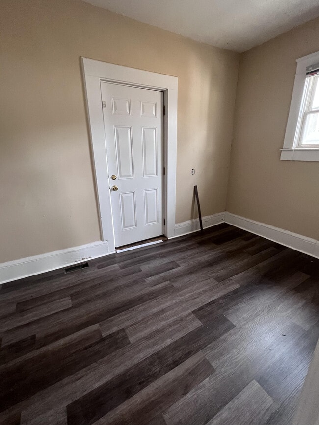 Photo - 808 Dale St