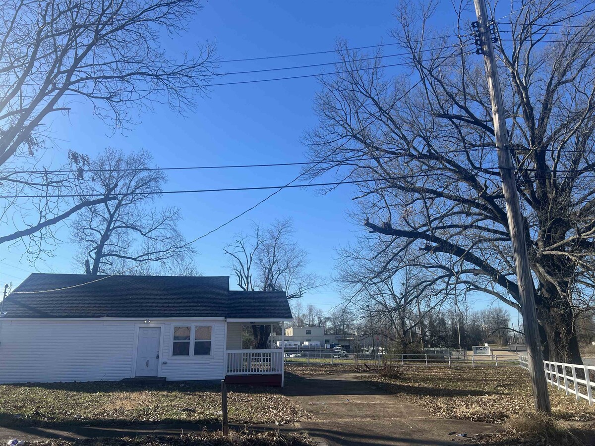 Photo - 2015 Charjean Rd