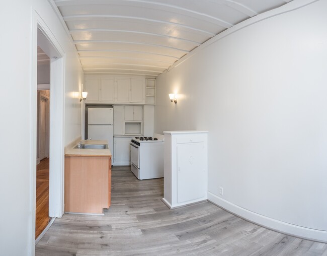 Photo - 384 Probasco