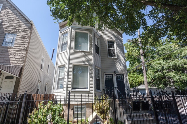 Photo - 2742 N Lawndale Ave Unidad 2