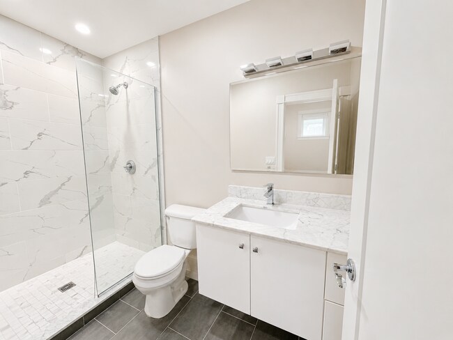 470-472 Green St. Unit 1