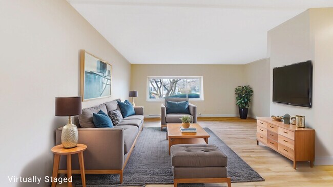 Building Photo - 525 Highland Ave Unit 10