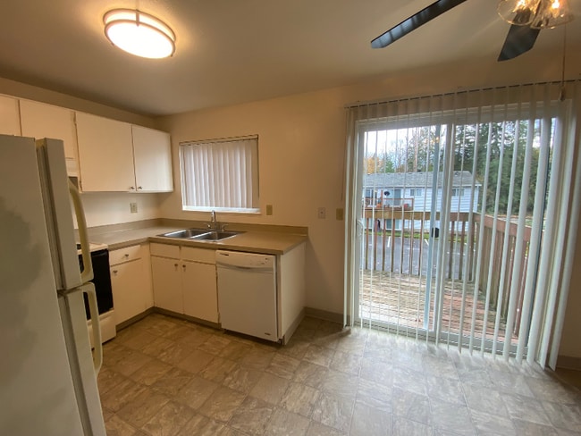 Photo - 1700 Blankenship Rd Unit 1700 Blankenship Road