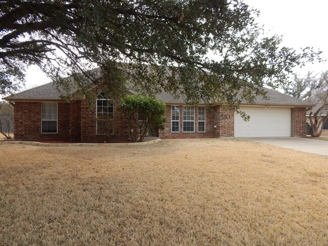 Photo - 1810 McGinnis Ct House