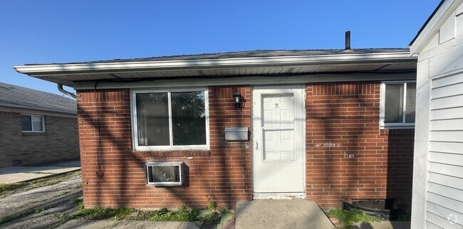 Building Photo - 255 Graham St Rental