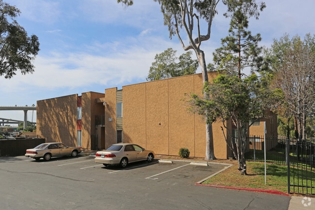 Photo - Bella Vista Apartments