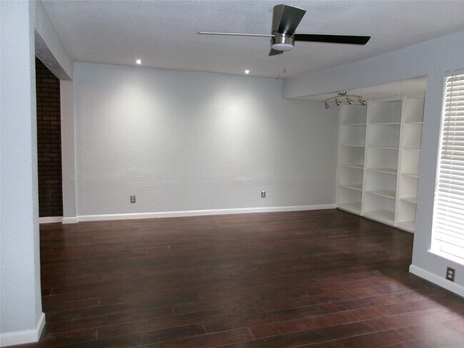 Photo - 781 Country Pl Dr Unidad 1081