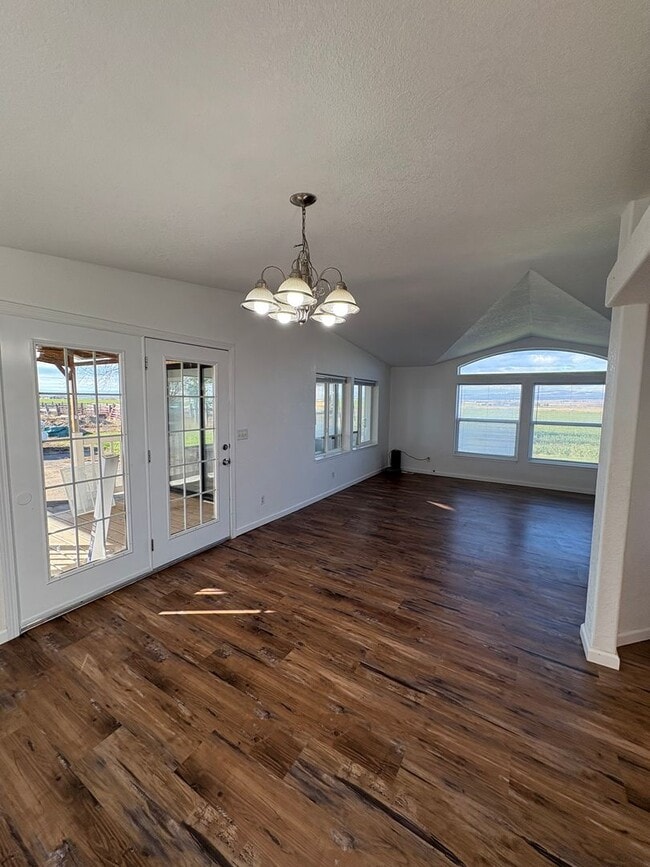 Photo - Country LIving