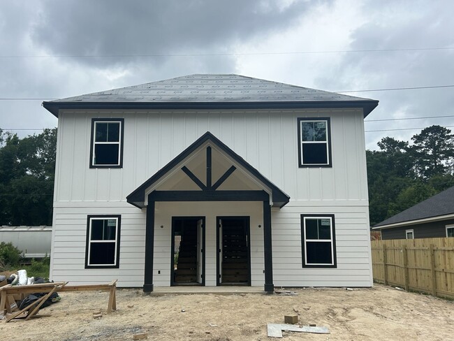 Building Photo - 9984 Golden Ln Unit 9984