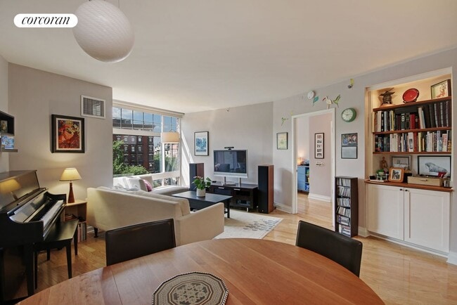 Building Photo - 272 W 107th St Rental