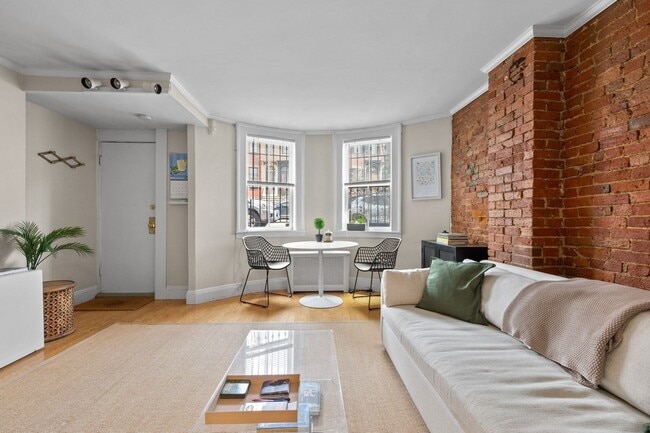 Photo - 15 Dartmouth St Unit A