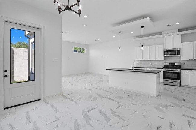 Photo - 2929 El Fenice Ln