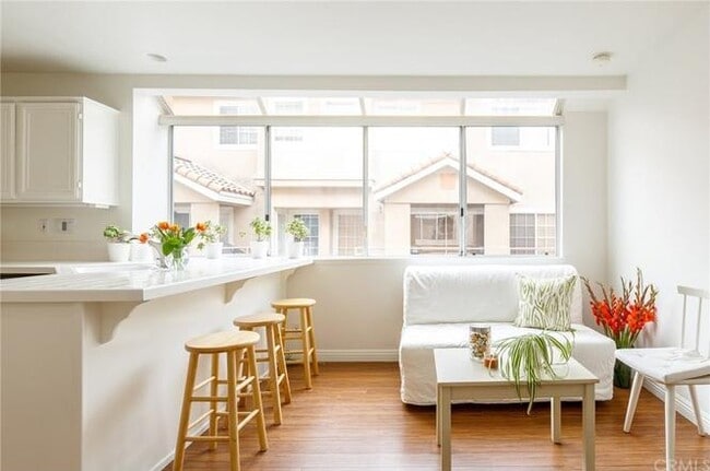 Photo - 14043 Lemoli Ave