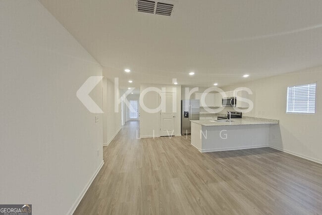 Photo - 187 Lochwolde Dr