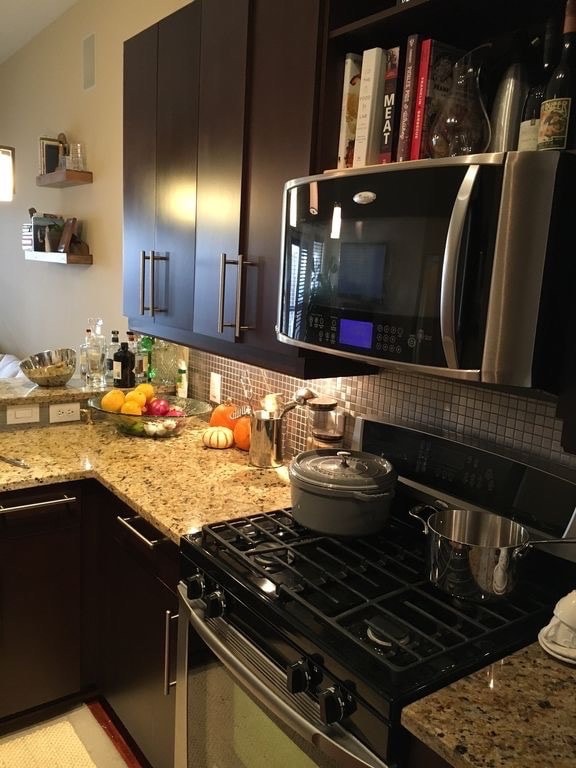 Photo - 170 W 23rd St