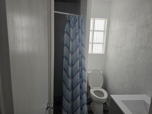 Photo - 2405 Nabors Ln