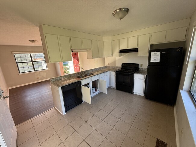 Photo - 3 Bed / 2 Bath Rental House in Sylacauga, AL