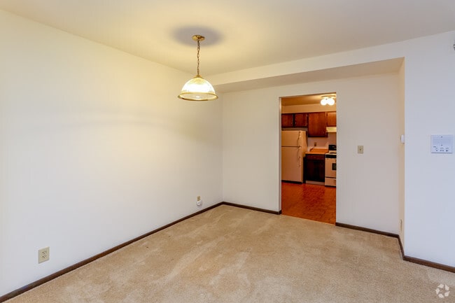 Dining Area/Kitchen D