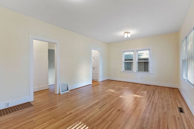 Photo - 2 Bedroom 1 Bath Duplex
