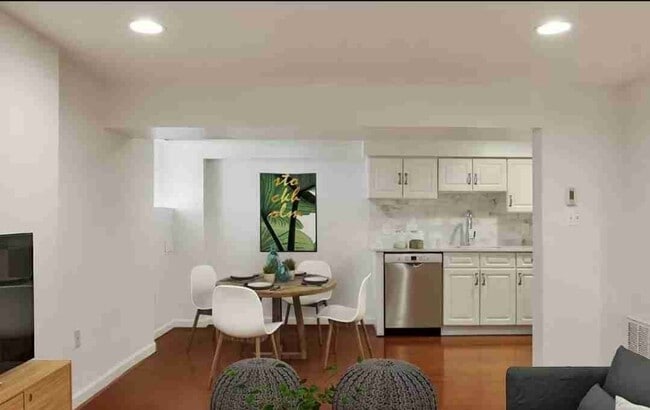 Photo - 1038 Lamont St NW Unit T1