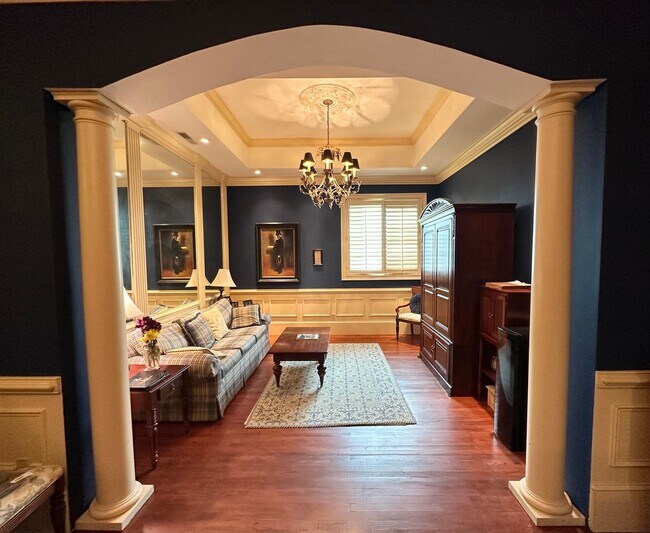 Charming Fully Furnished Condo on Upper Ki... Unit D Condo for Rent