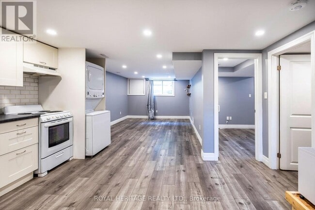 Photo - 1041 Barnardo Ave