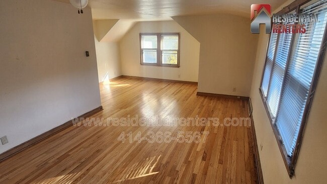 Photo - 5435A N 40th St Unit Upper