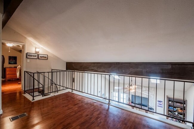Photo - 3506 Speedway St #301-C C Unit 301-C