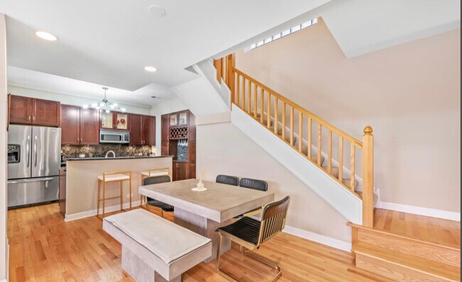 Photo - 1430 N La Salle Dr Unit f1