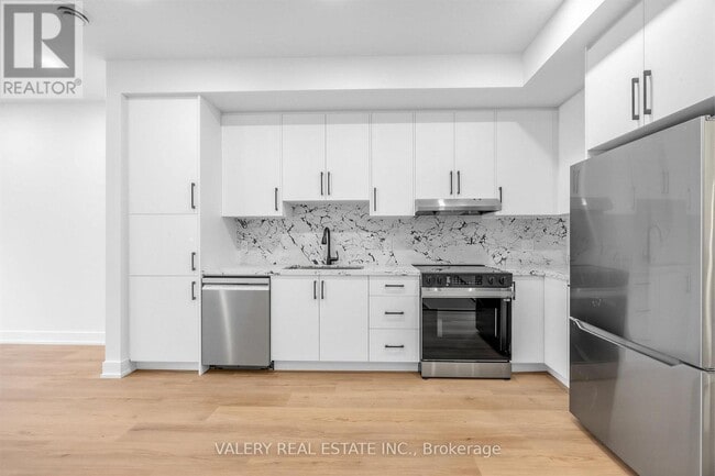 Photo - 1115 Islington Ave. Unité B