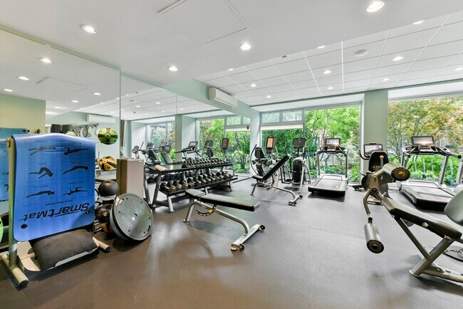 Photo - 330 Beacon St Unidad 85