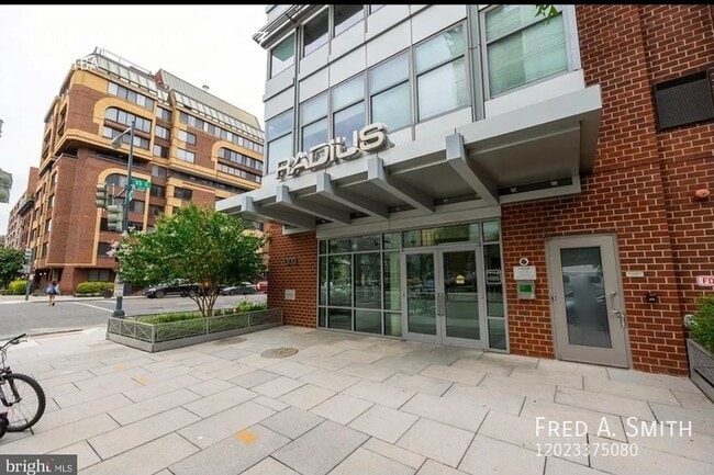 Building Photo - 1300 N St NW Unit #717