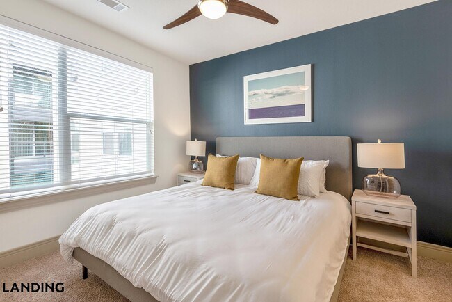 Photo - 2623 Keene St Unidad 570