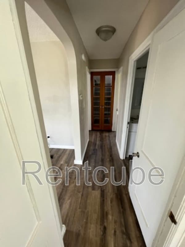 Photo - 915 Pleasant St