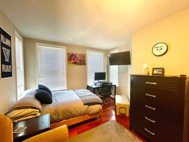 145 L St
