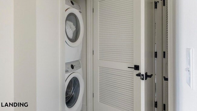 Photo - 1007 S Mint St Unidad 719