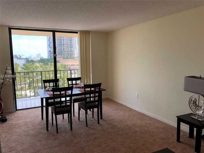 Photo - 210 174th St Unidad 614