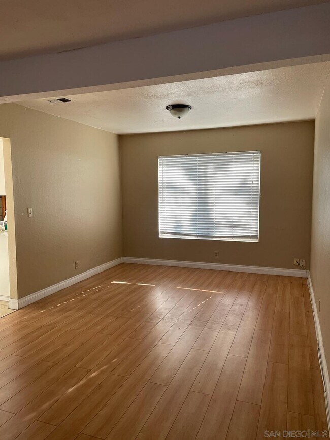 Photo - 11368 Trebol St