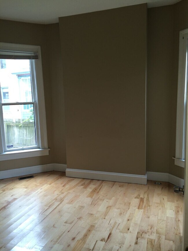 Photo - 57 Smith Pl Unit 1