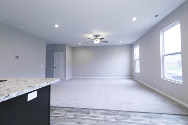 Photo - 3595 Canal Square Dr