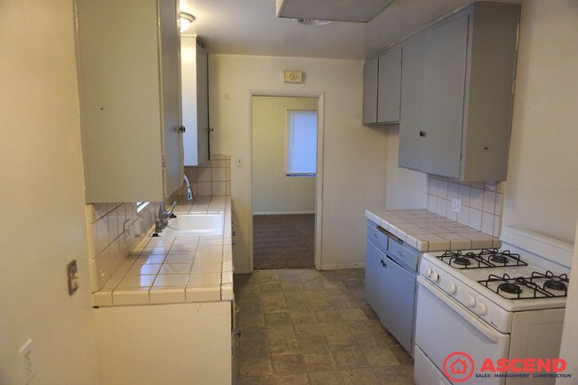 2112 Kingston Pl