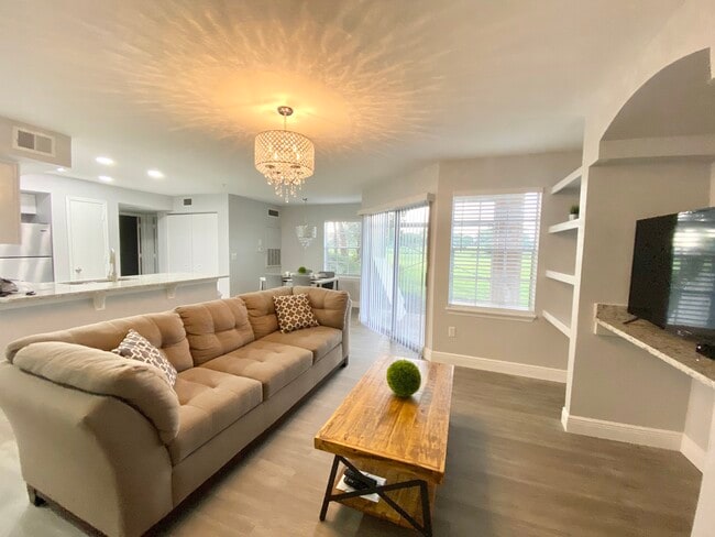 7330 Westpointe Blvd Unit 414