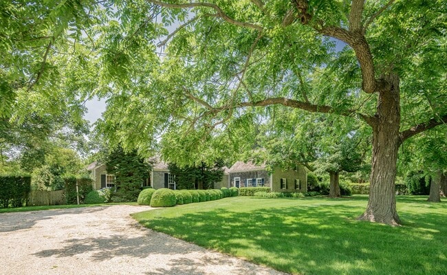 Photo - 265 Mecox Road