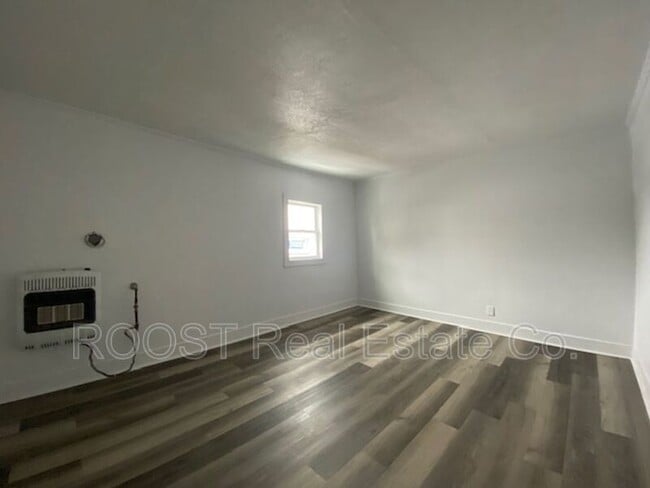 Photo - 124 S Chillicothe St